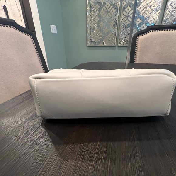 ISADORA Large Square Quilting Leather Shoulder Bag - Picture 4 of 9